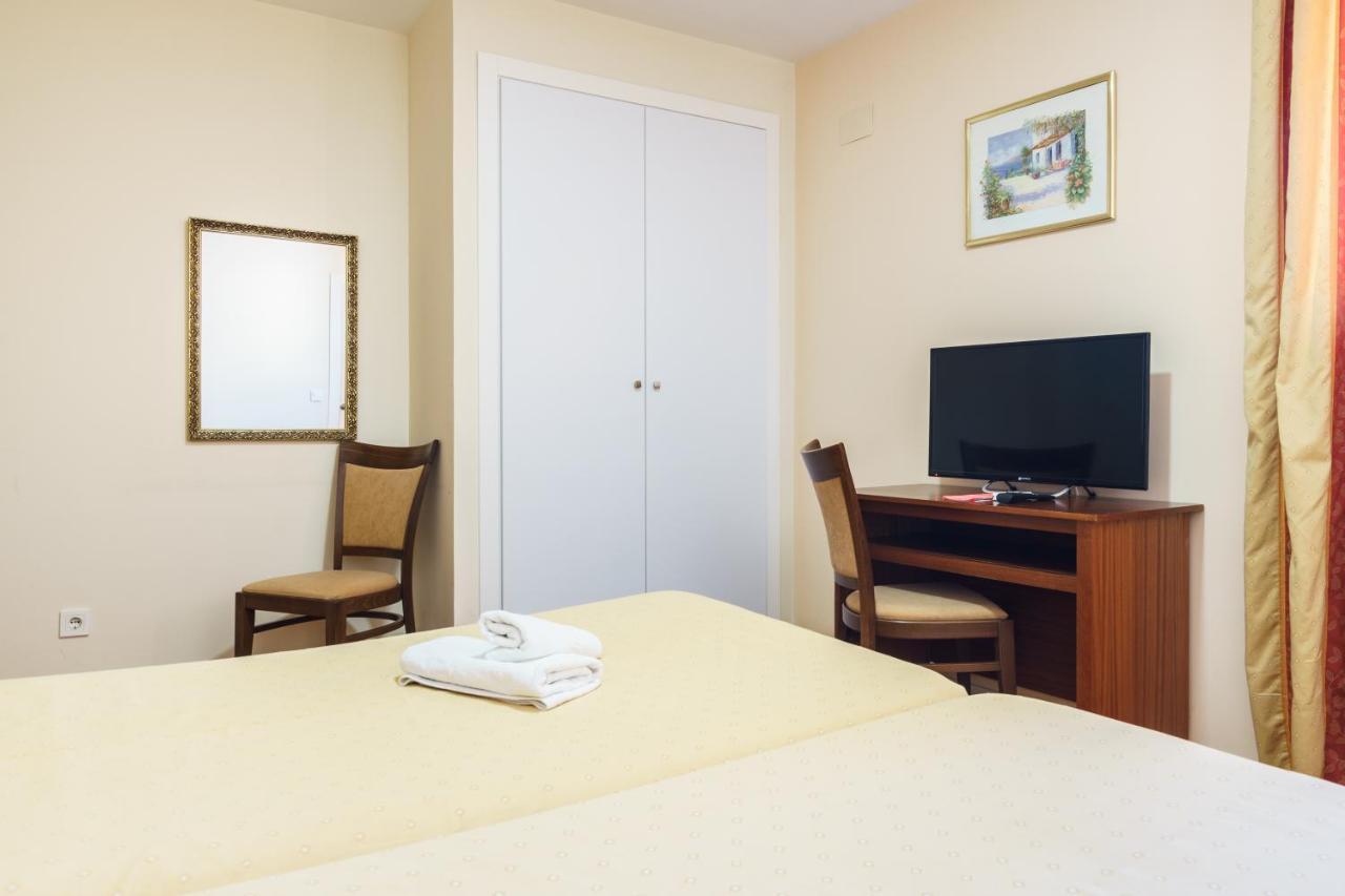 Hotel Carlos V Jerez By Vivere Stays Jerez de la Frontera Exteriör bild